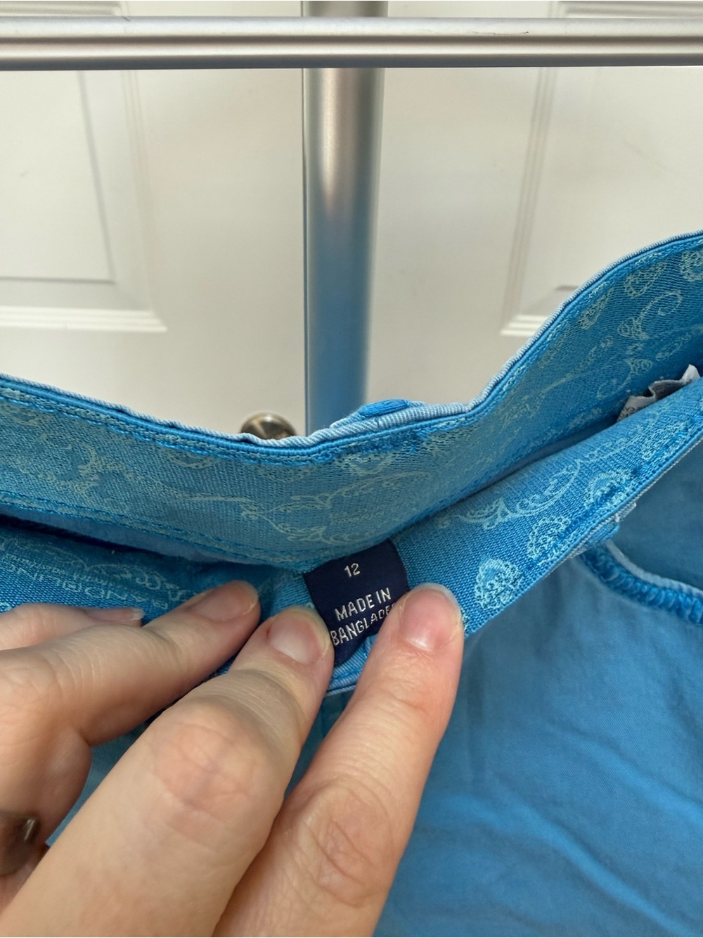 Bandolino Turquoise Straight-Leg Capris - Picture 5 of 9